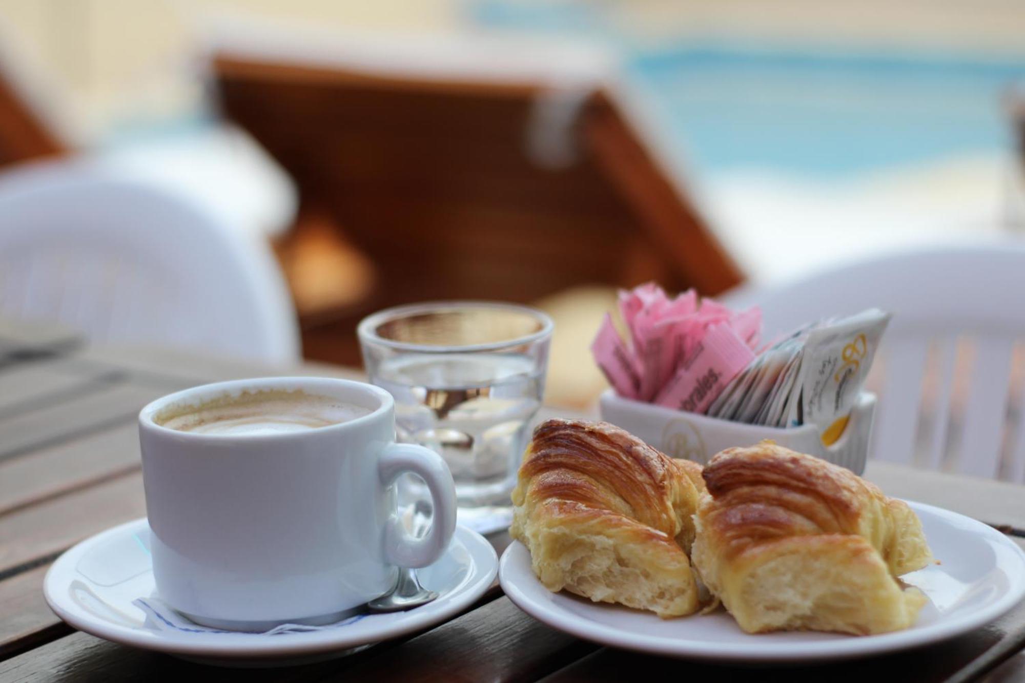 Hotel Bella Costa Ла-Лусила-дель-Мар Экстерьер фото